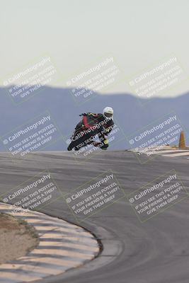 media/Sep-21-2025-Race Pace (Sun) [[98bf33ef95]]/Non Verified/1-Turns 9 and 10 (8am)/